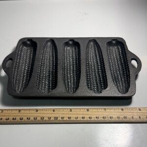 Cast iron corn bread pan of five